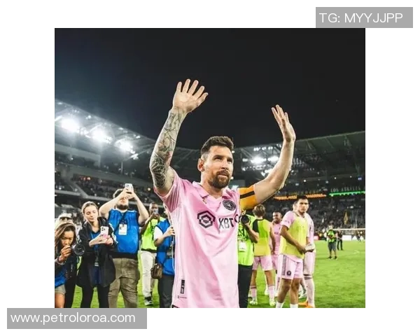 从小吃苦的足球明星们如何在逆境中崛起成就辉煌人生 从小吃苦的足球明星们如何在逆境中崛起成就辉煌人生