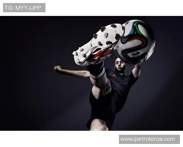 足球明星炫酷插图展现运动魅力与激情瞬间的艺术之旅