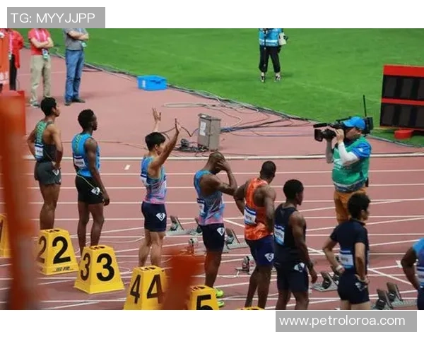 上海羽毛球队在钻石联赛中的默契配合与精彩表现分析 上海羽毛球队在钻石联赛中的默契配合与精彩表现分析