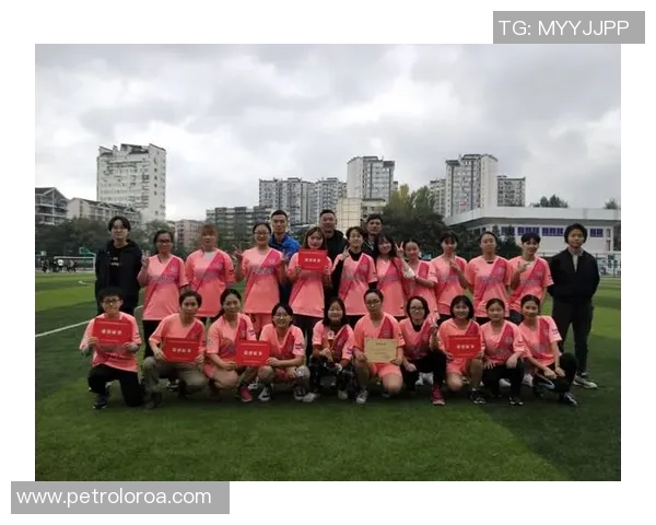 赛后分析:重庆足球队与武汉足球队心理素质对比及影响因素探讨 赛后分析:重庆足球队与武汉足球队心理素质对比及影响因素探讨